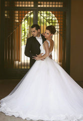 Beautiful Spaghetti Strap Crystal Ball Gown Wedding Dress New Arrival Lace Elegant Bridal Gowns