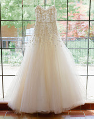 Beautiful Sweetheart Lace Beading Wedding Dress Popular Crystal Tulle Floor Length Bridal Gown