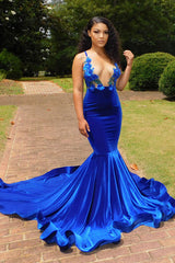 Charming Royal Blue Spaghetti Straps V-neck Lace Mermaid Prom Dresses