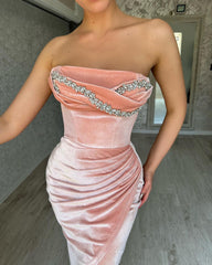 Chic Mermaid Modern Sleeveless Crystal Prom Dresses With Split