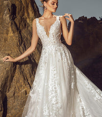 Chic Sleeveless V-Neck Wedding Dress Aline Tulle Brial Dress with Lace Appliques& Pockets