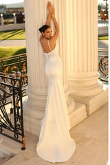 Chic Spaghetti-Straps Sleeveless Mermaid Bridal Dress With Lace