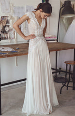 Chiffon Crystal Glamorous Lace Cap-Sleeve Lace Long Wedding Dress