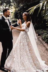 Classic Off-the-Shoulder Wedding Dress With Lace Appliques Bridal Gowns