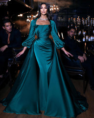 Dark Green Square Neckline Long Sleeve Floor-length Wedding Dresses with Train