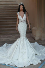 Elegant V-Neck Sleeveless Wedding Dresses | Mermaid Lace Bridal Gowns with Buttons BA9550