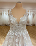 Elegant V Neck Tulle A-Line Wedding Dresses With Lace Appliques