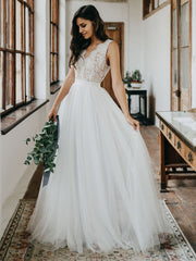 Elegant V Neck Tulle White Lace Sleeveless A-Line Wedding Dresses