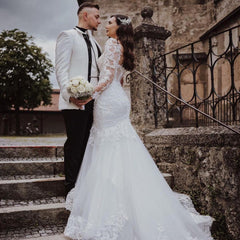 Elegant White Lace Mermaid Bridal Dress with Lace Appliques