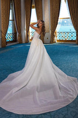 Elegant White Long A-Line Sleeveless Wedding Dresses With Lace