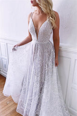 Embroidery Spaghetti-Staps Marvelous V-neck Wedding Dresses