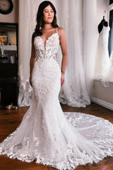 Fabulous Spaghetti-Straps Sleeveless Mermaid Lace Bridal Dress