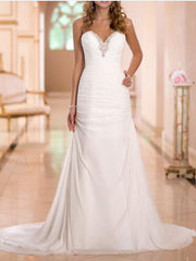 Formal Plus Size Sheath Wedding Dresses Strapless Bridal Gowns Tulle Strapless Bridal Gowns with Sweep Train