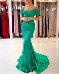 Gorgeous Off The Shoulder Green Lace Ruffles Mermaid Prom Dresses