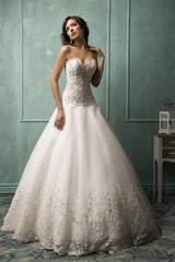 Gorgeous Sweetheart Lace Wedding Dress A-line Court Train Bridal Gown