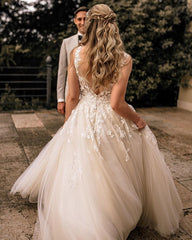 Gorgeous V-Neck Sleeveless A-Line Lace Wedding Dress With Chapel Train