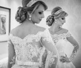 Long Sleeve Off-the-shoulder Wedding Dress Lace Tulle Bridal Gowns with Pearls