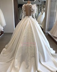 Long-Sleeves Brilliant High-Neck Appliques Flowers Feather Wedding Dresses