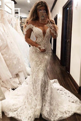 Long Sleeves Mermaid V-Neck Wedding Dresses | Off-The-Shoulder Lace Appliques Bridal Gown