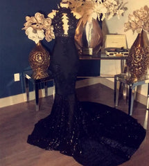 Mermaid Shiny Sequins Lace-Appliques Black Halter Prom Dresses