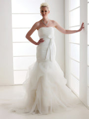 Mermaid Wedding Dress Strapless Organza Satin Sleeveless Bridal Gowns Court Train