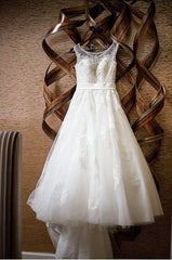 New Arrival Crystal Lace Wedding Dress A-Line Court Train Bridal Gowns