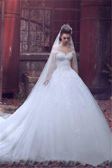 Off The Shoulder Princess Wedding Dress Ball Gown Lace Bride Dresses with Long Train