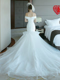 Plus Size Mermaid Wedding Dresses Off Shoulder Tulle Polyester Short Sleeve Bridal Gowns with Court Train