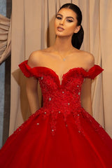 Red Off-the-shoulder Sleeveless Ball Gown Chiffon Floor-Length Prom Dresses with Lace