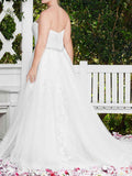 Sexy A-Line Wedding Dress Sweetheart Lace Sleeveless Bridal Gowns in Color Court Train