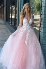 Sexy Deep-V-Neck Tulle Lace Prom Dress On Sale