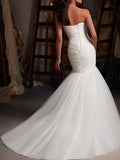 Sexy Mermaid Wedding Dress Strapless Tulle Sleeveless Bridal Gowns Cape Sweep Train