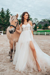 Sexy Spaghetti Straps Tulle Lace White Beach A-Line Wedding Dresses