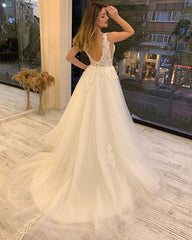 Sleeveless V Neck Tulle Ruffles Lace Wedding Dresses Long