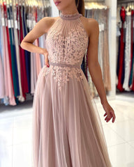 Stunning Halter Lace Appliques Tulle Aline Evening Maxi Dress