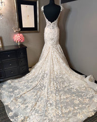 Stunning Mermaid Slim Wedding Gown Cap Sleeves Floral Lace Appliques