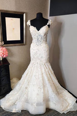 Stunning Mermaid Slim Wedding Gown Cap Sleeves Floral Lace Appliques