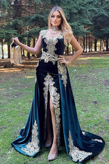 Stunning Velvet Evening Gown Sleeveless Gold Appliques Formal Dress with Detachable Train Side Slit