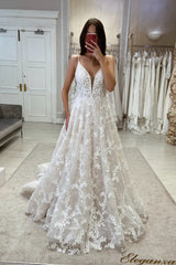 Suzhoufashion Amazing V-Neck Spaghetti-Straps Appliques Bridal Dresses Lace Appliques