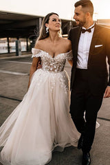 Unique Off-the-shoulder Sleeveless Empire Wedding Dress with Lace