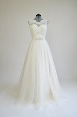 White A-Line Chiffon Bridal Dresses Sexy Lace Popular Long Wedding Dresses