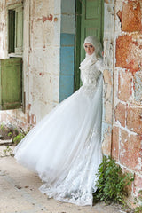 White Lace Tulle Long Sleeve Arabic Bridal Gowns Sweep Train Custom Made Arab Wedding Dress