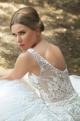 White Tulle Lace Beading Ball Gown Wedding Dresses Floor Length Popular Custom Made Bridal Gowns